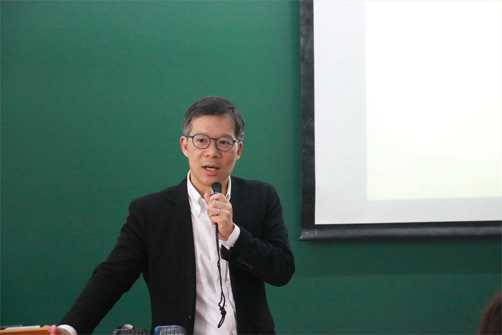 f7ee2a72f64748ccaa7513bc90e9fe6d.jpg 香港大學工程學院副教授劉應機致辭.jpg